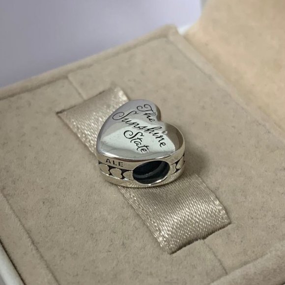 Pandora Florida Exclusive Sunshine State Charm - Picture 7 of 7